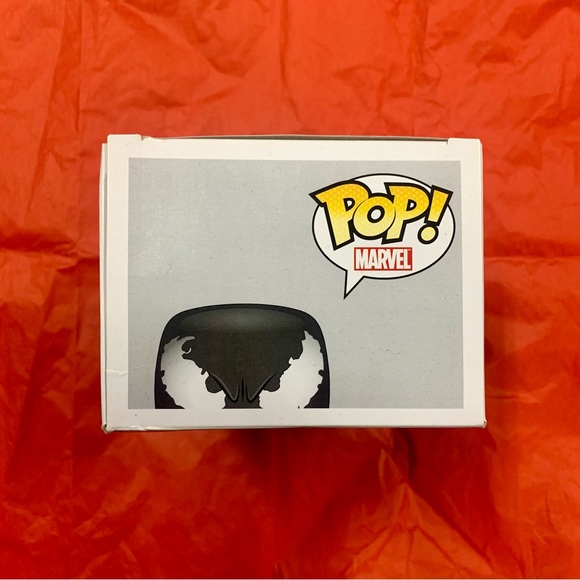 Funko POP! MARVEL VENOM #82 (Walgreens Exclusive) - Picture 5 of 8